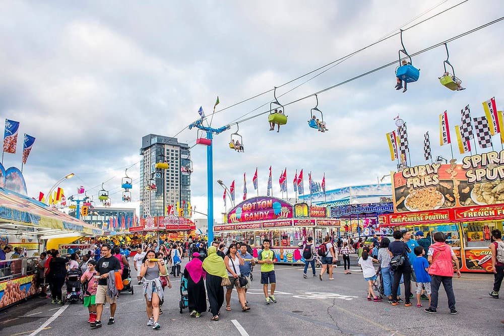 Where Can I Stay in Toronto Close to The Canadian National Exhibition (CNE)