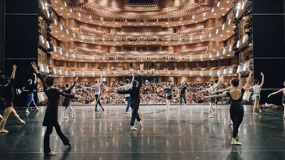 Where to Stay for the National Ballet of Canada