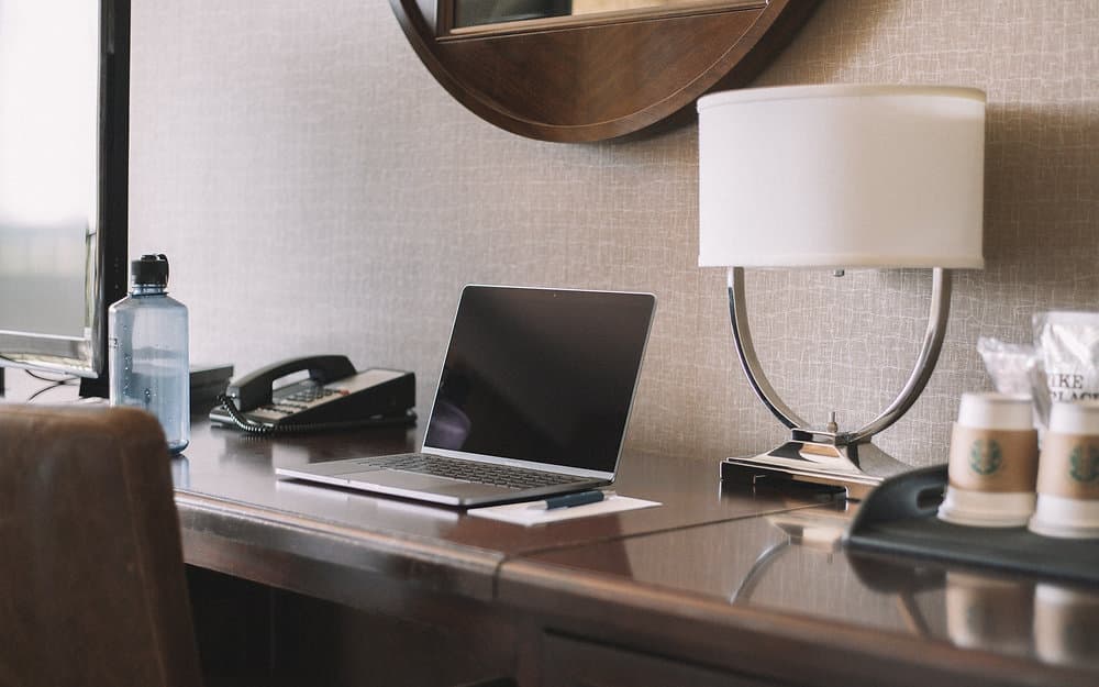 The Difference Between Staying in a Hotel Vs. Fully Furnished Suite