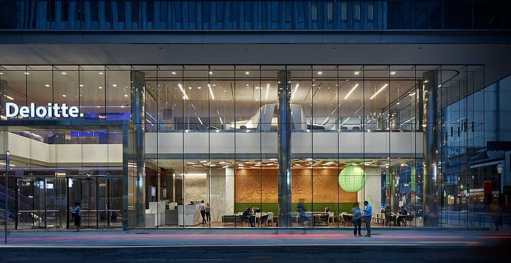 Where Can I Stay Near the Deloitte Bank Head Office in Toronto
